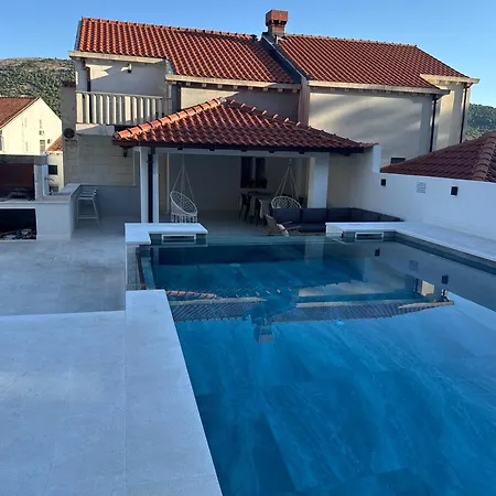 公寓 M&e Mokošica