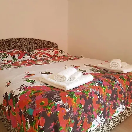 M&e Apartment *