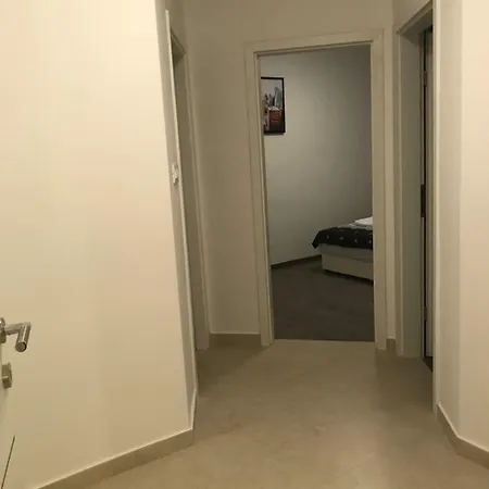 M&e Apartment *