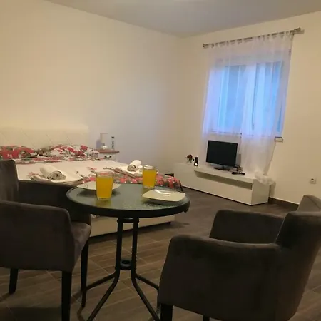 M&e Apartment Mokosica