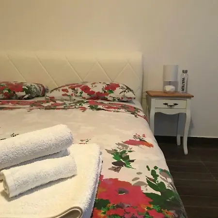 M&e Apartment