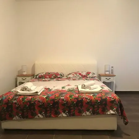 M&e Apartment