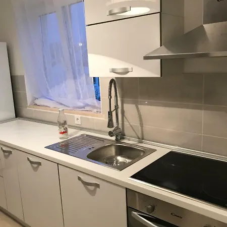 Apartment M&e *
