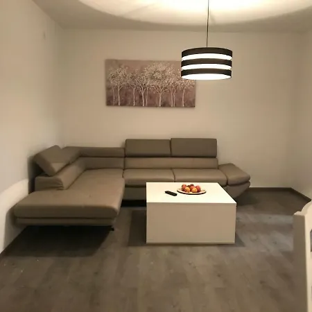 M&e